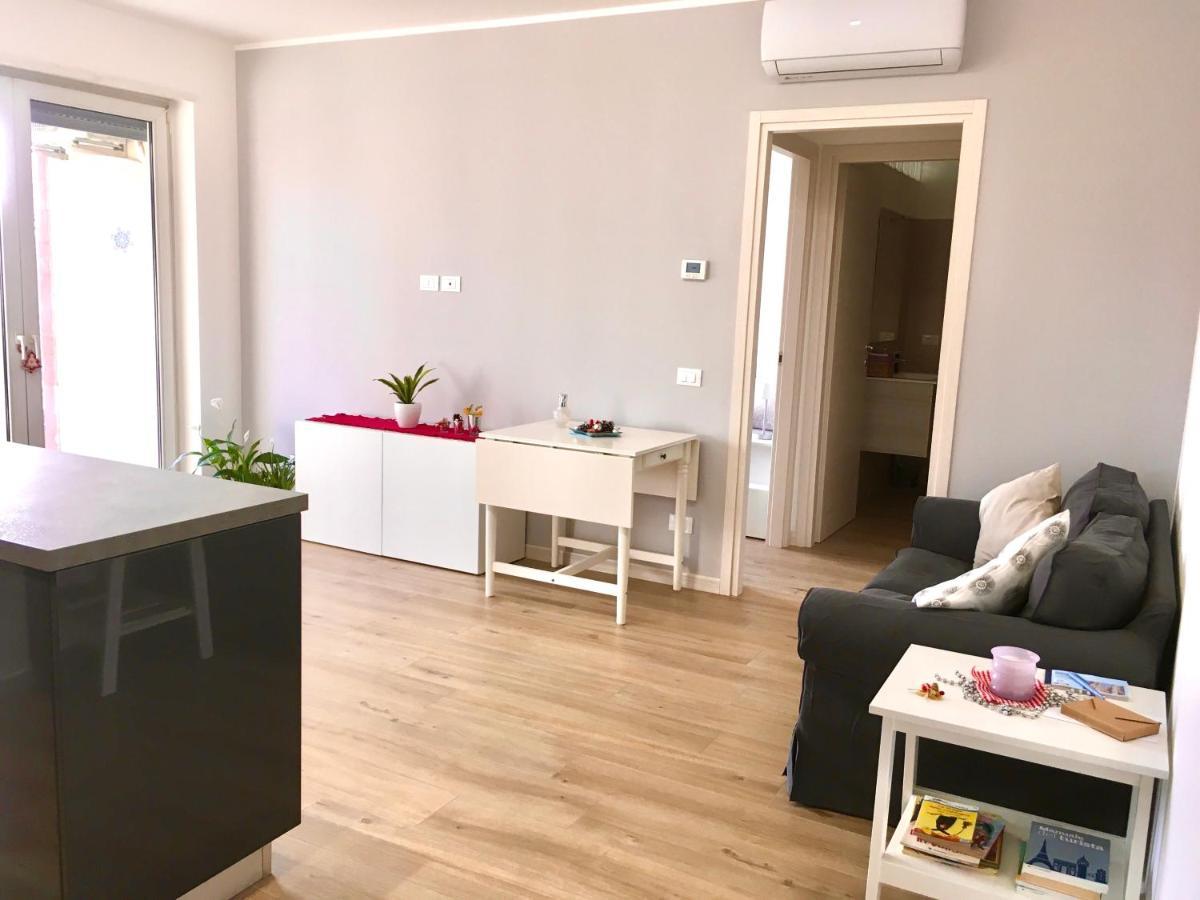 Appartamento Con Due Camere Da Letto E Free Park Verona Bagian luar foto