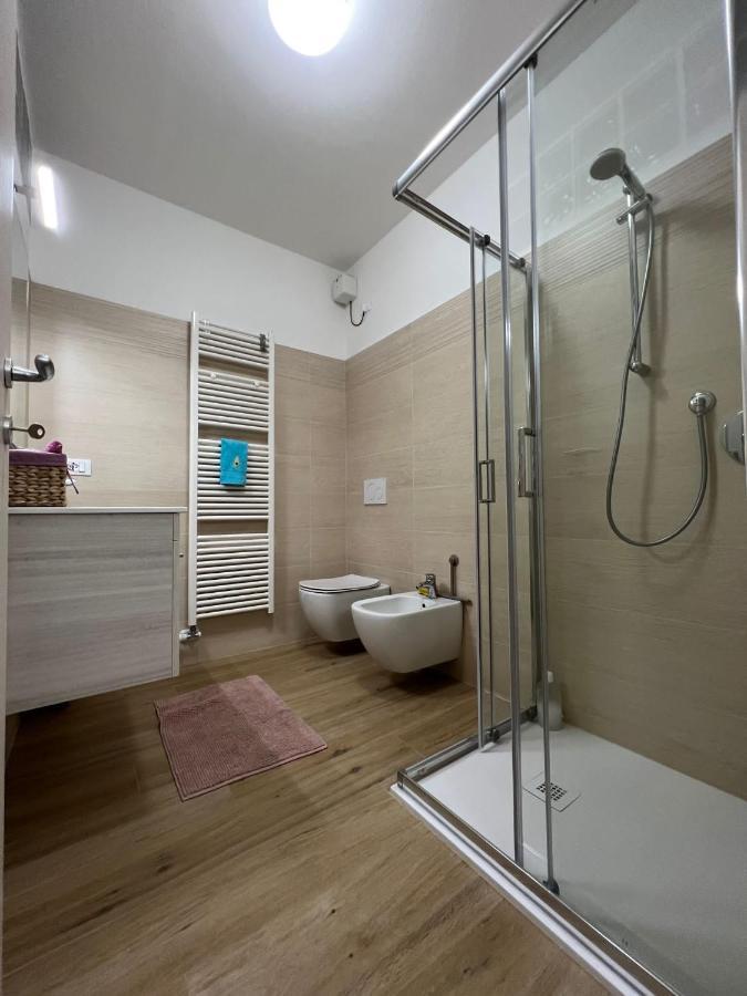 Appartamento Con Due Camere Da Letto E Free Park Verona Bagian luar foto